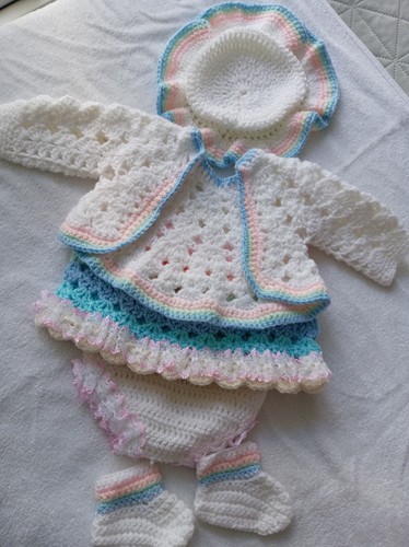 Handgehäkelt baby - 0-3m,