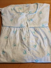 Altes Nachthemd, Gr. 46/48