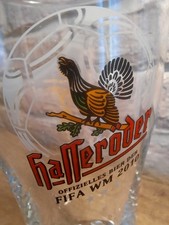 Hasseröder Bierglas, FIFA WM 2010, Glasfuß in Fußball-Stollen Design, 0.3 L