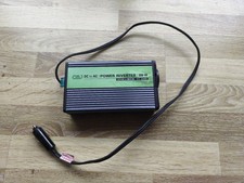 DC to AC Power Inverter 300 W Wechselrichter Auto 12V DC to 230V AC