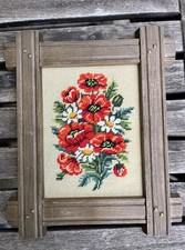 fertiges Stickbild mit Blumen/Mohnblumen Kunststoffrahmen in Holzoptik, 30 x 35