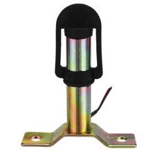 Halter mit Anschluss für