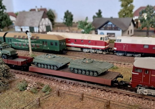 Spur nva bmp panzer ddr - spur,