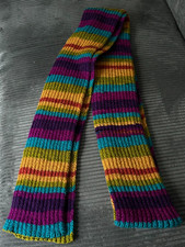Handgestrickter  Schal bunt