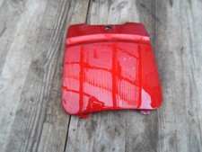 Wartungsdeckel rot Verkleidung