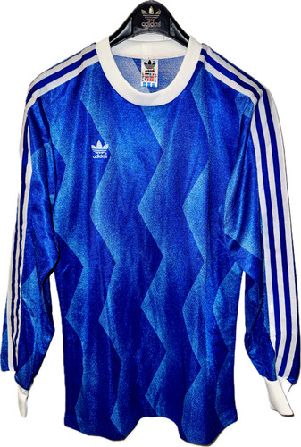 Adidas template vintage - template,