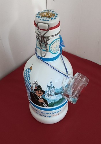 Bierkrug bierflasche - bierkrug,
