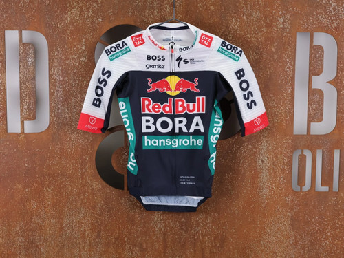 Specialized red bull bora - red,