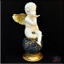 Engel Liebesengel auf Kugel