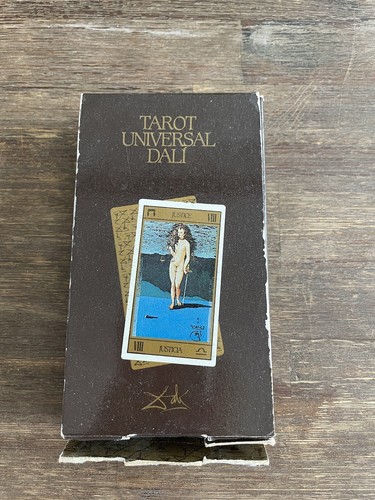 Dali universal tarot - dali, mit