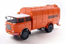 SKODA 706 RTK 1:43 + ZEITUNG