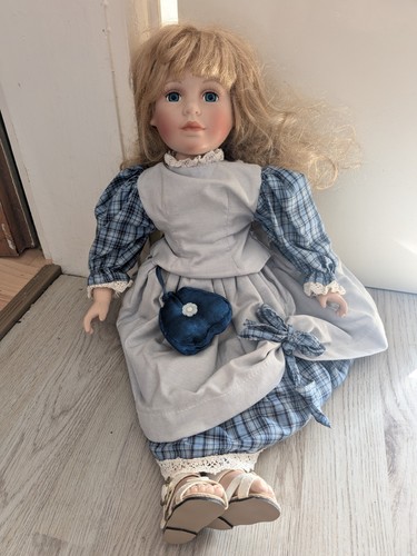 Wunderschöne porzellanpuppe - wunderschöne,