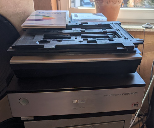 Epson perfection v700 photo - epson,