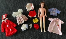Vintage Barbie, Petra, Peggy, Skipper Clone mit Kleidung