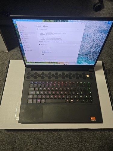Alienware m16 amd laptop - m16, r1