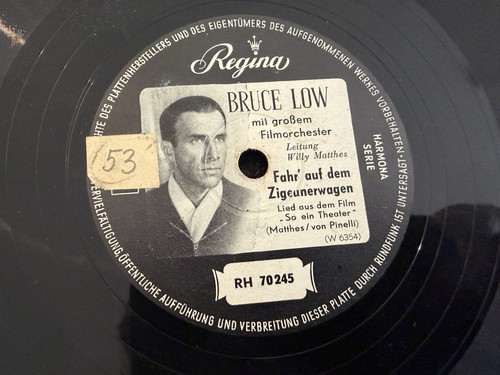 319 bruce low hinter den - /,