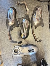 Vespa Primavera Sprint usw.  Auspuff  Konvolut Ersatzteile