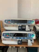 Alaris Tiva Spritzenpumpe (defekt) Baujahr k.A. opengl op