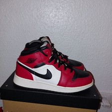 Nike Air Jordan 1 Mid Chicago Toe Sneaker Grösse 38.5