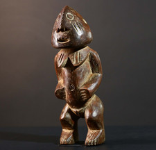 Afrikanische Songye Power