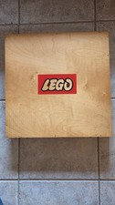 LEGO Holzkasten Sortierkiste mit div. Bausets, Schienen und Steinen 60er / 70er