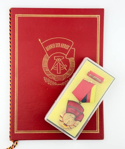 Ddr orden banner der arbeit - ddr,