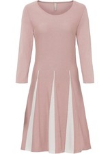 Strickkleid mit weiten