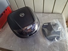 GIVI E300NT2 Topcase mit Platte - Schwarz