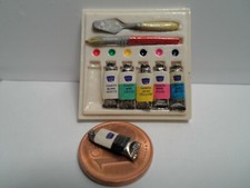 Kasten mit Künstlerfarben