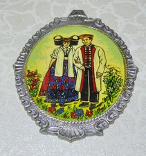 Plakette unbekanntes Trachten-Paar