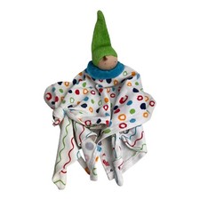 ALANA Puppe Wichtel grüne Zipfelmütze Schmusetuch bunt weiß Kreise 2-lagig