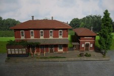 HO lost Places mit Erotik Aufnahmen im alten Bahnhof