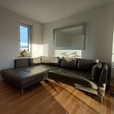 Graue Leder-Wohnlandschaft