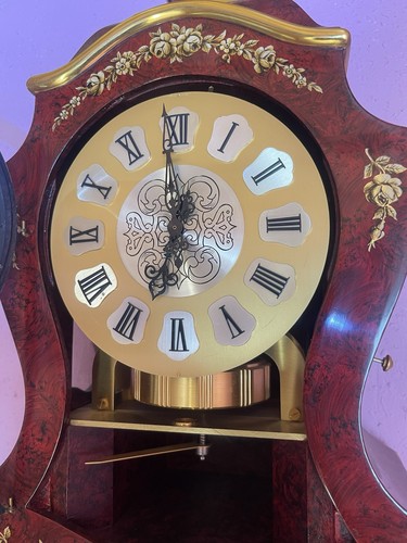 Klassische wanduhr aus - aus, holz