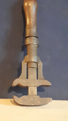 Uralter schraubschlüssel - uralter,