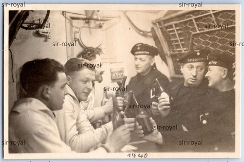 Kriegsmarine soldaten mit - soldaten, bier