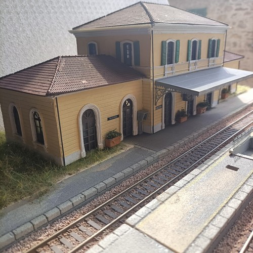 Bahnhof - bahnhof, ho