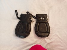 Lackleder Handschuhe mit Riemen sehr mitgenommen im Lack, für Bastler sehr gut