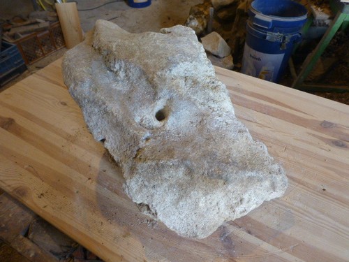 Quellstein brunnenstein mit - brunnenstein,