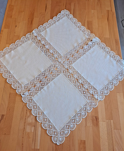 Tischdecke mit handarbeit - mit,