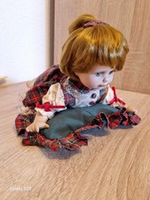 Porzellanpuppe Liegend mit