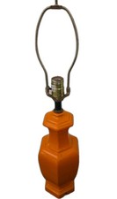 Sechseckige Stehlampe aus Rot