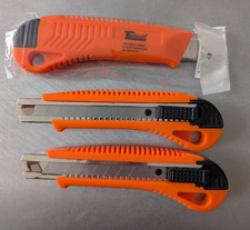 3 STÜCK  CUTTERMESSER TEPPICHMESSER 17 cm lang  15 mm breit