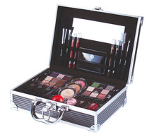 2K Beautykoffer About Beauty