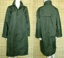 GRÜNER REGENMANTEL - RAINCOAT - NYLON - VINTAGE - HELION - GR. S - M