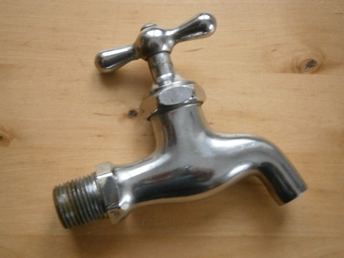Alter antiker wasserhahn - antiker,