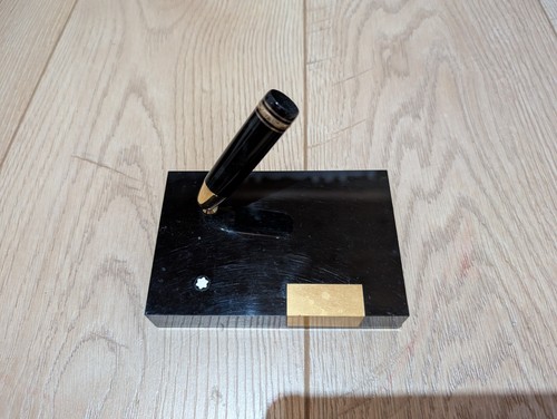 Montblanc pen stand - pen,