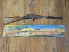 Spielzeuggewehr Pioneer