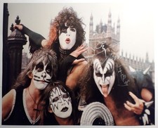Original Autogramm ACE FREHLEY (†2025) orig. sign. Großfoto ! Tolles KISS Motiv!