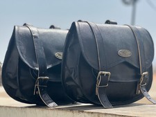 Paar links rechts Motorrad